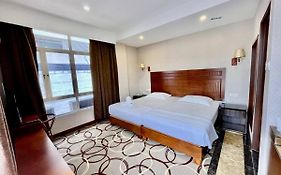 Fan Holiday Hotel